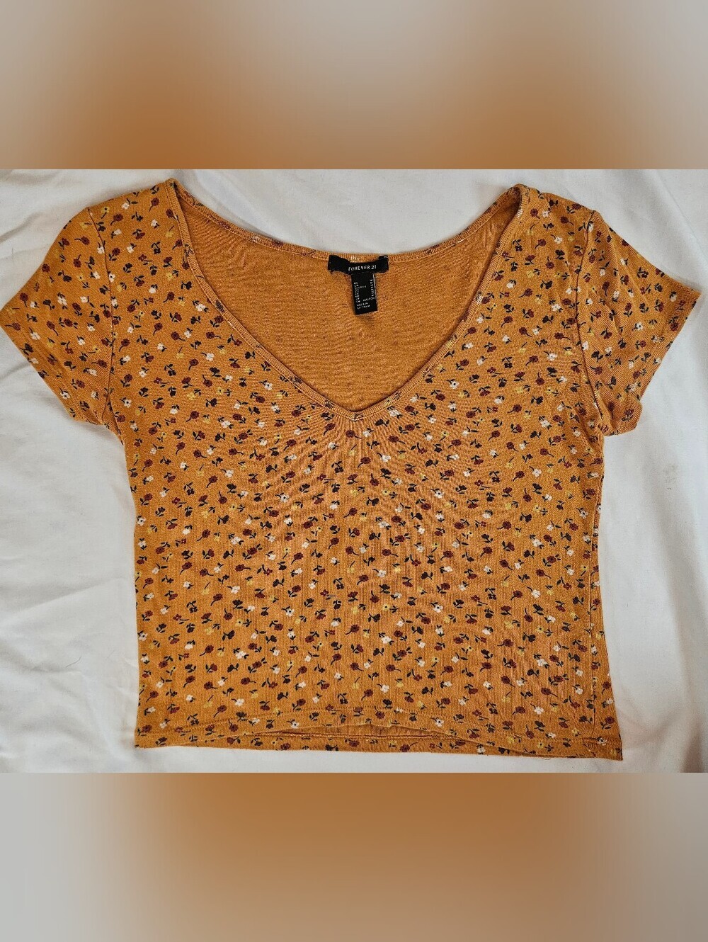 Forever 21 Juniors Mustard Yellow Floral V-neck Short Sleeve Cropped Top Size M